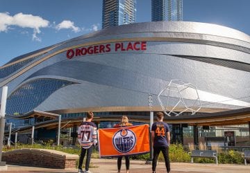 Edmonton OIler fans in front of Rogers Place