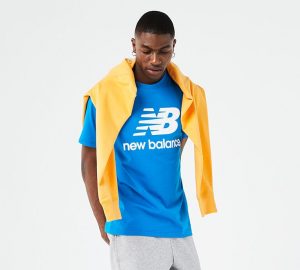 a man wearing fitness apparel